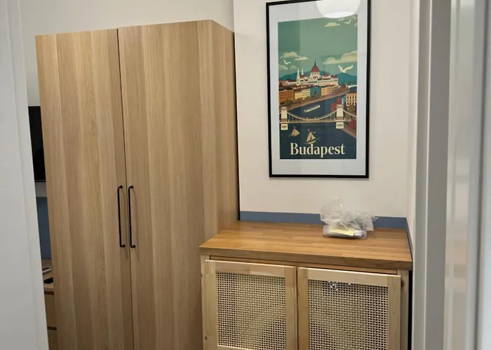 Designer Downtown Budapesta